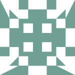 Машина задом залетела на ограду и повисла